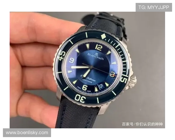 展现魅力与风采的高级头像足球明星男士形象解析与时尚搭配建议